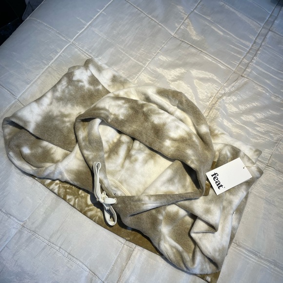 Feat blanket blend hoodie - Picture 3 of 5